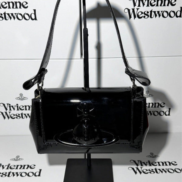 Embossed Chain Crossbody Bag — Small Casual Shoulder Bag
