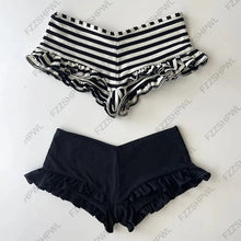 Women's Y2K Striped Lace Shorts — Retro Style Shorts