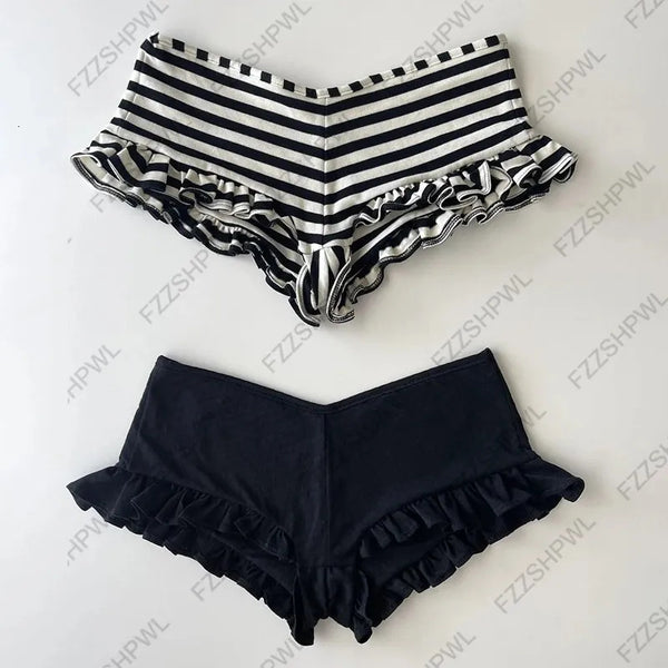 Women's Y2K Striped Lace Shorts — Retro Style Shorts