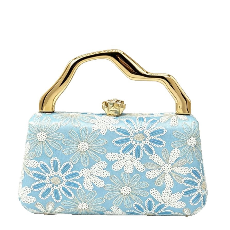 Women's Embroidered Evening Clutch — Pearl Flower Chain Bag